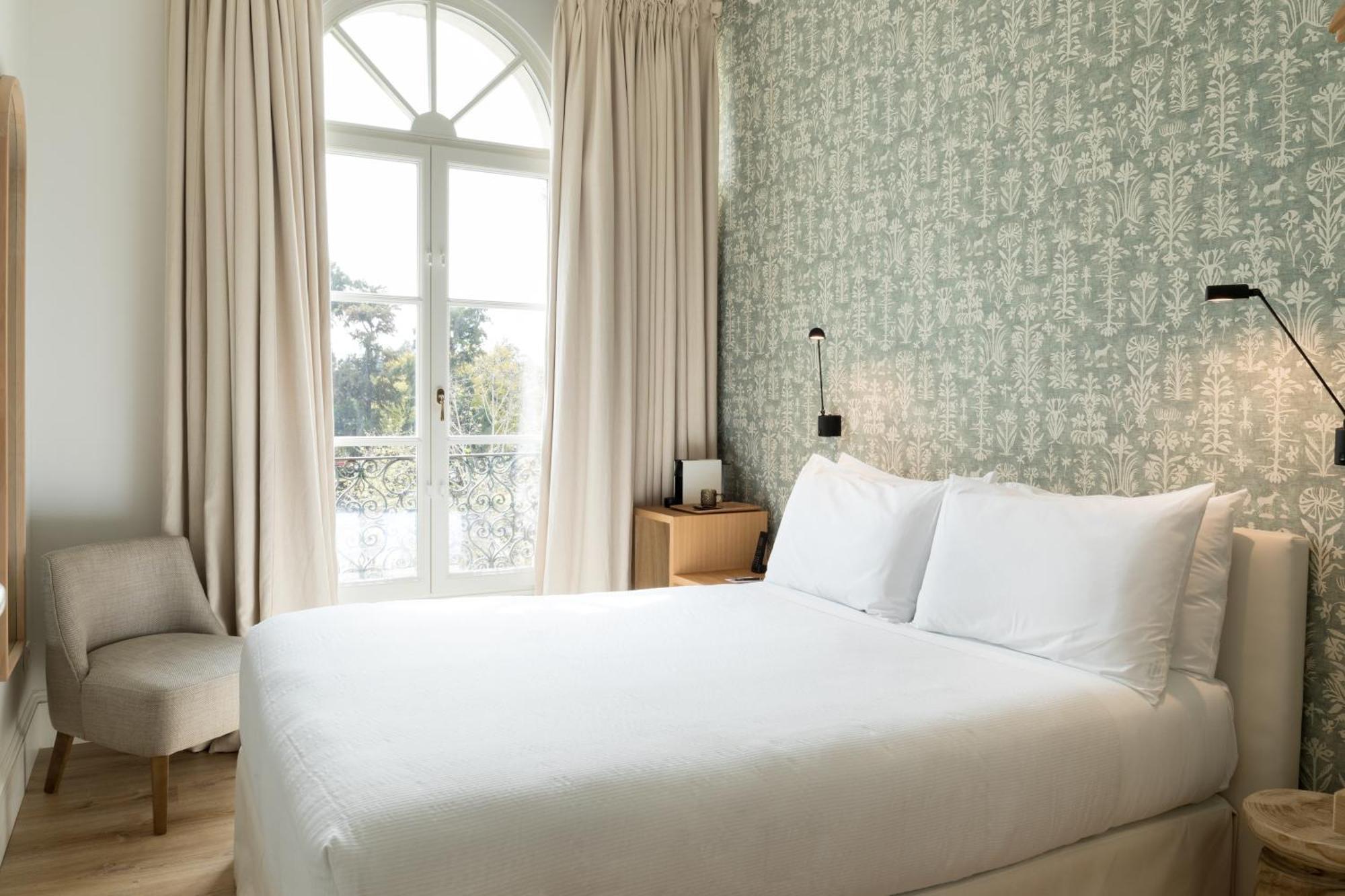 Hotel Tayko Sevilla Экстерьер фото