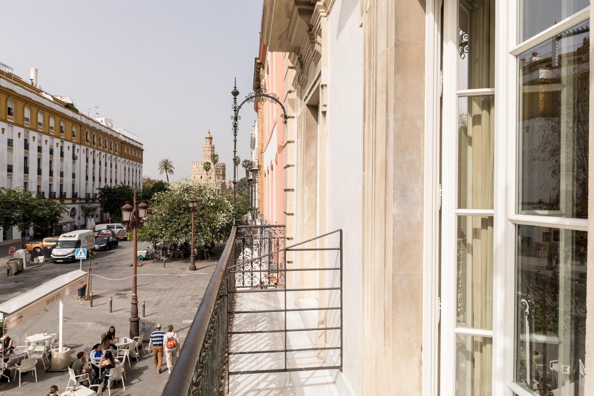 Hotel Tayko Sevilla Экстерьер фото